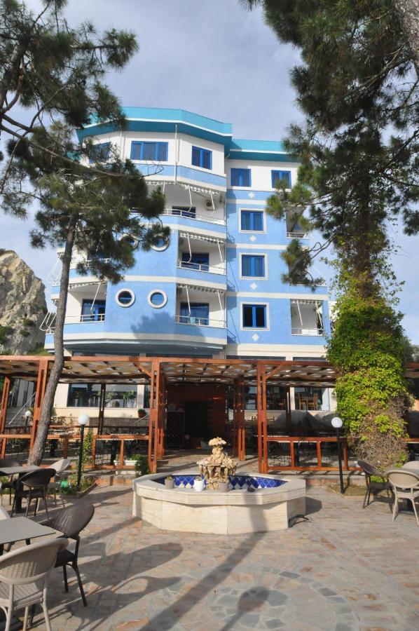 Grand G&T Hotel Shkallnur ภายนอก รูปภาพ