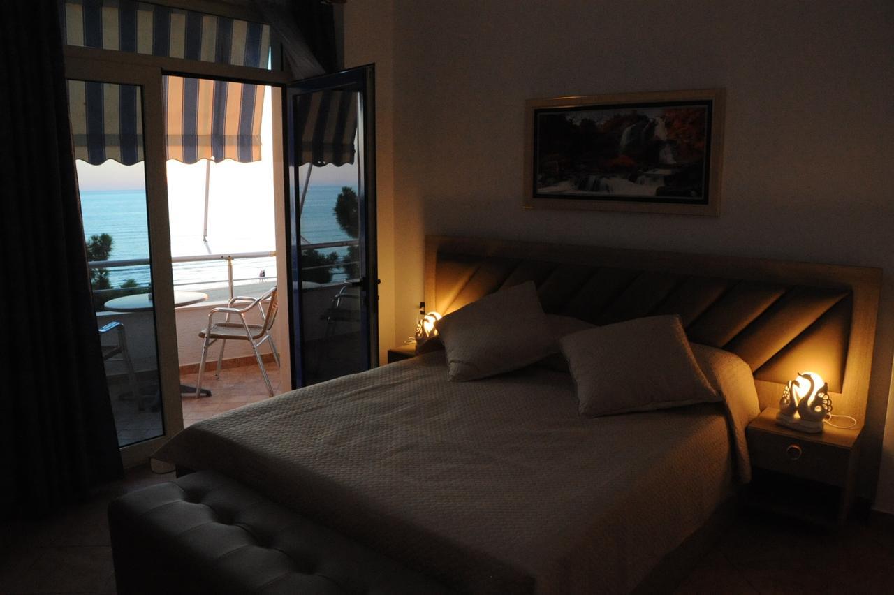 Grand G&T Hotel Shkallnur ภายนอก รูปภาพ