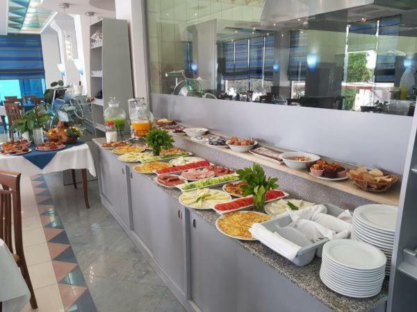 Grand G&T Hotel Shkallnur ภายนอก รูปภาพ