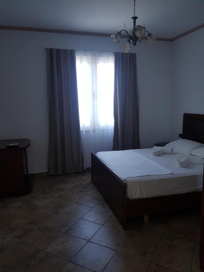 Grand G&T Hotel Shkallnur ภายนอก รูปภาพ